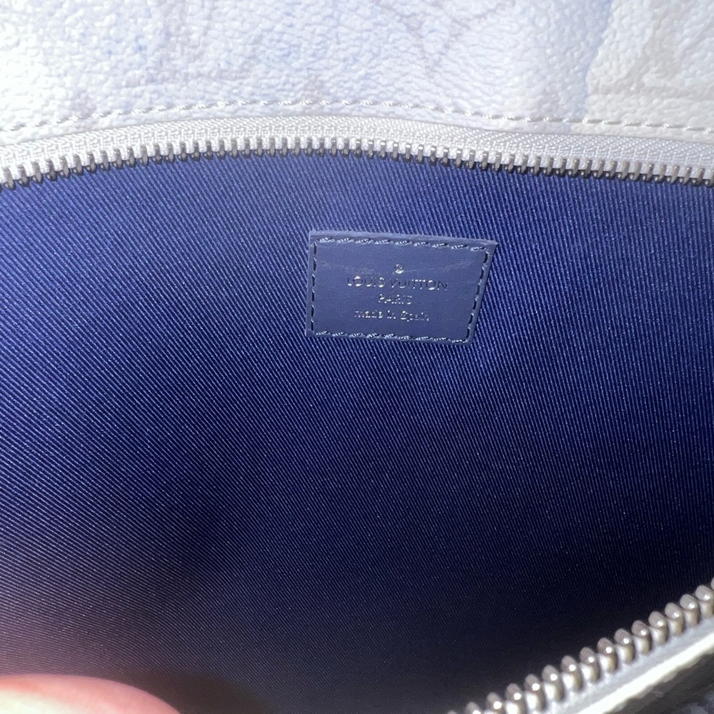 LOUIS VUITTON 2021 Monogram Watercolor Weekend Tote GM - Picture 15 of 16